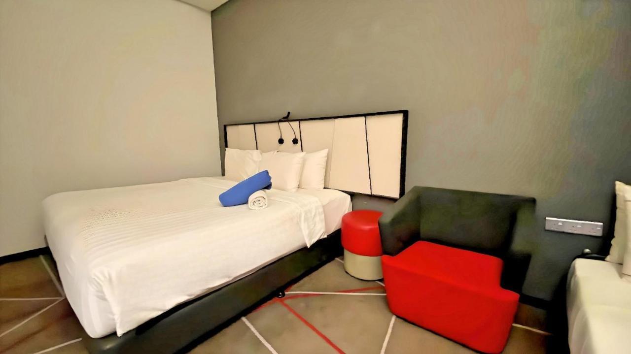 Red Kl @ Rev Hotel Kuala Lumpur Exterior photo