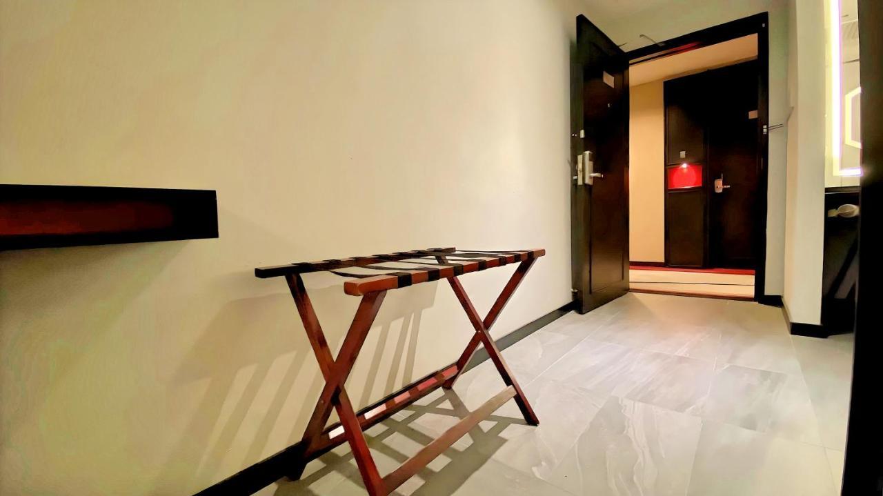 Red Kl @ Rev Hotel Kuala Lumpur Exterior photo