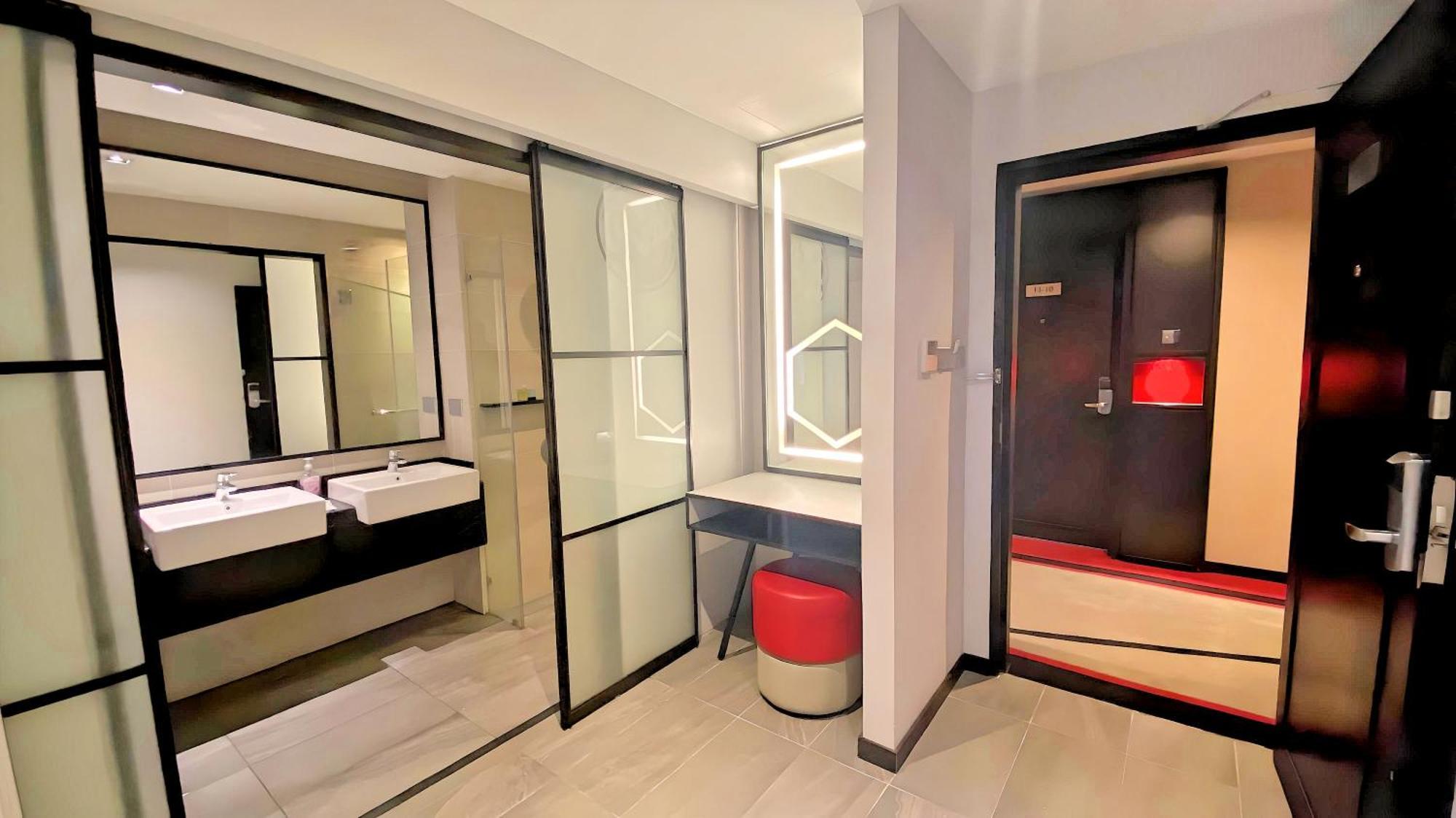 Red Kl @ Rev Hotel Kuala Lumpur Exterior photo